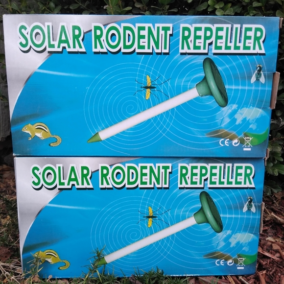 Other - 🎉5/$20Solar pest repellers